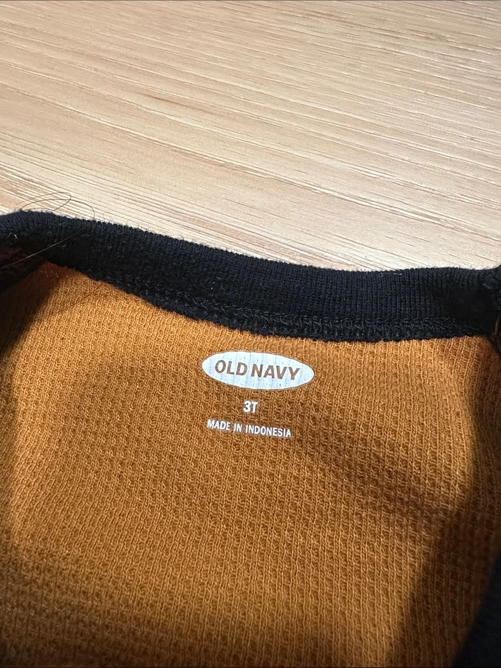 2 Old Navy Thermal Shirt Bundle